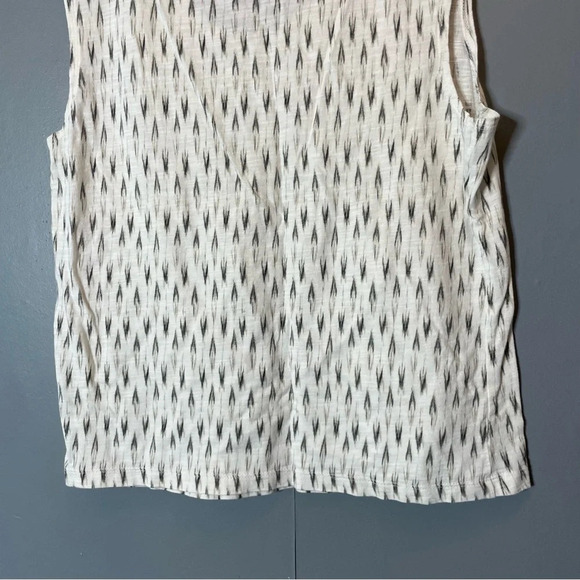 Banana Republic Malibu tee printed design sleeveless tank women’s size small - Picture 9 of 10